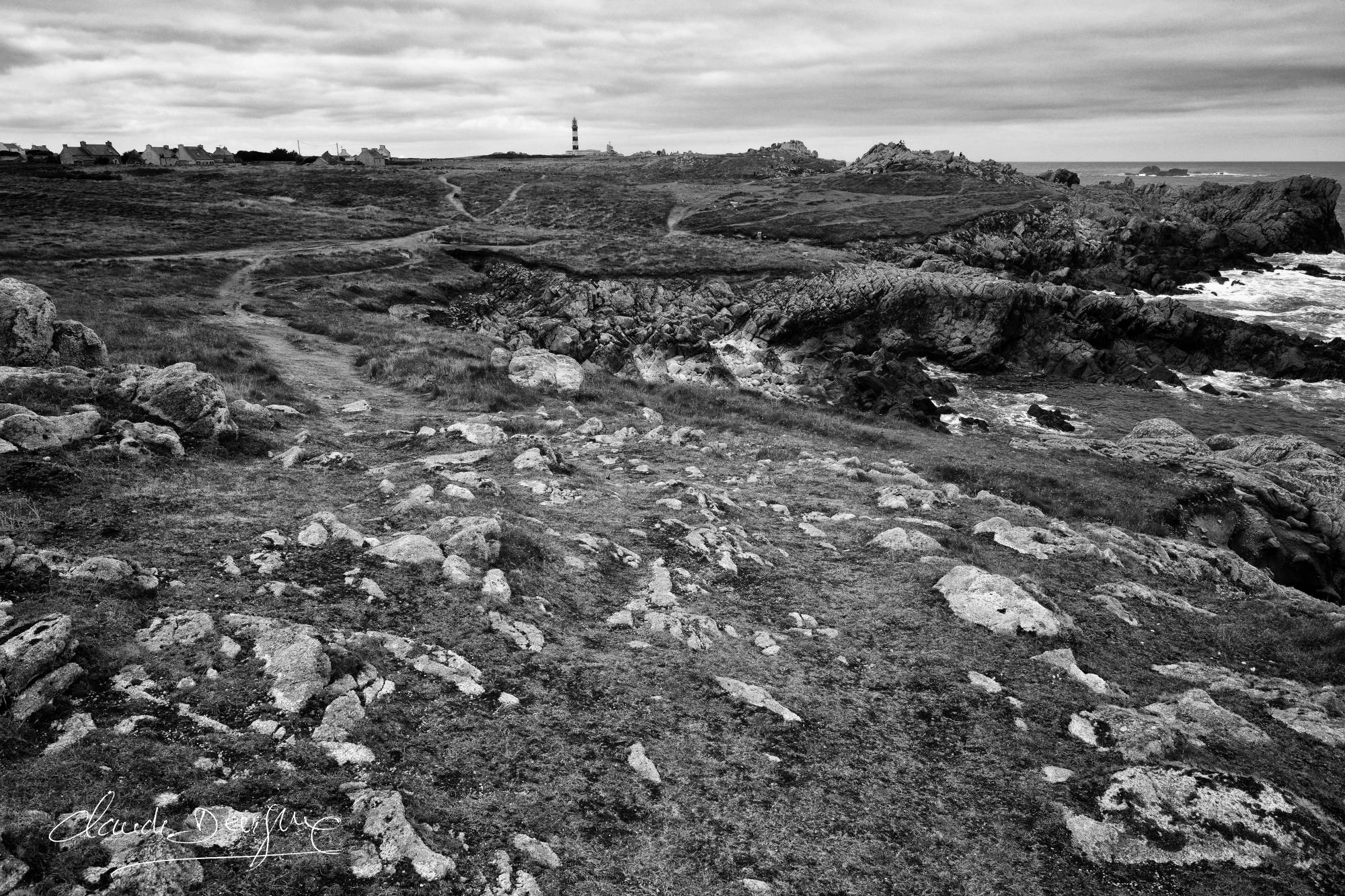 Paysage de La Pointe de Pern avec le Phare de Créac'h à Ouessant