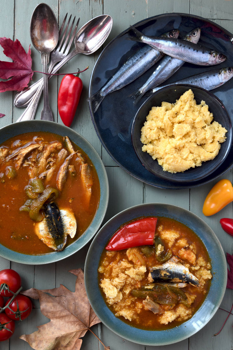 Gachas con caldo de pescados