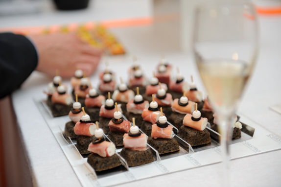 évènementiel - inauguration - petits fours et champagne